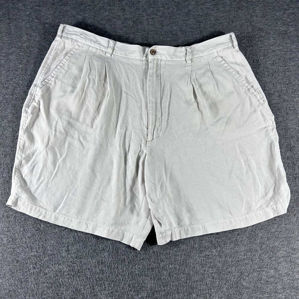 Caribbean Men's Size 44 100% Silk Shorts Relax Fit  Pleated Tropical 8" Inseam